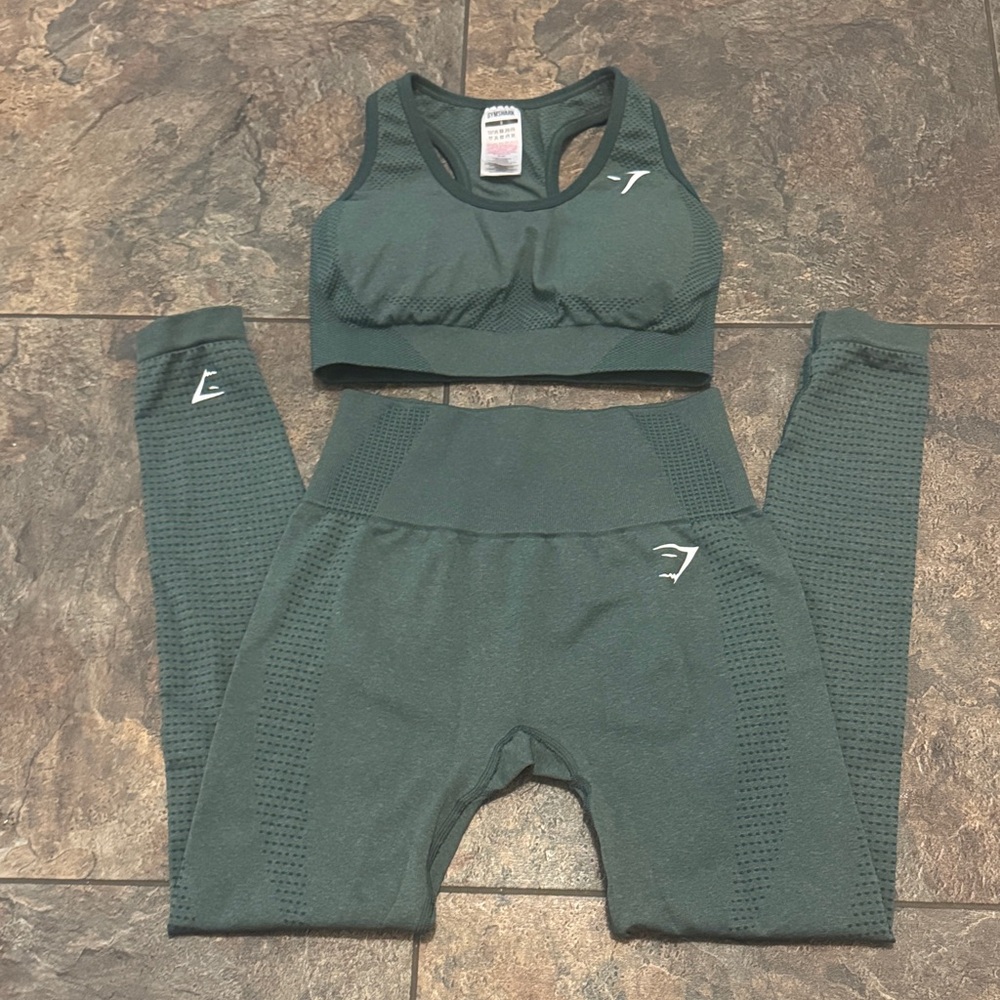 Gymshark dark green sports bra & legging set